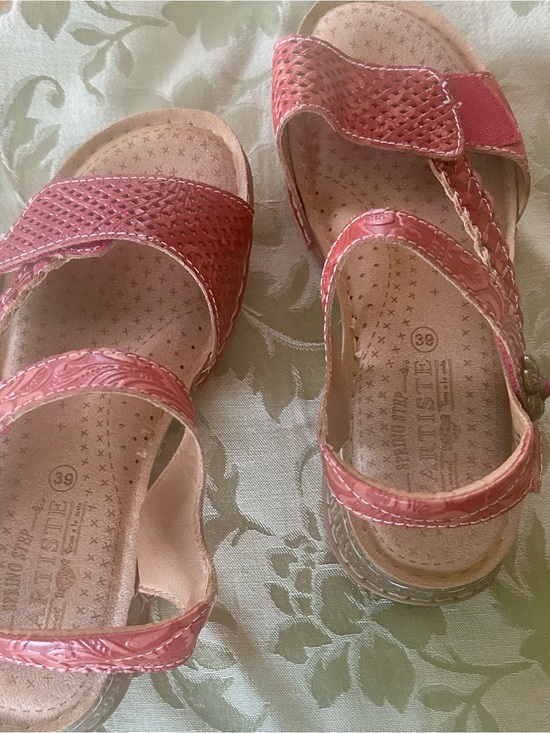 L'ATISTE Shoes - L’Artiste Red Sandals